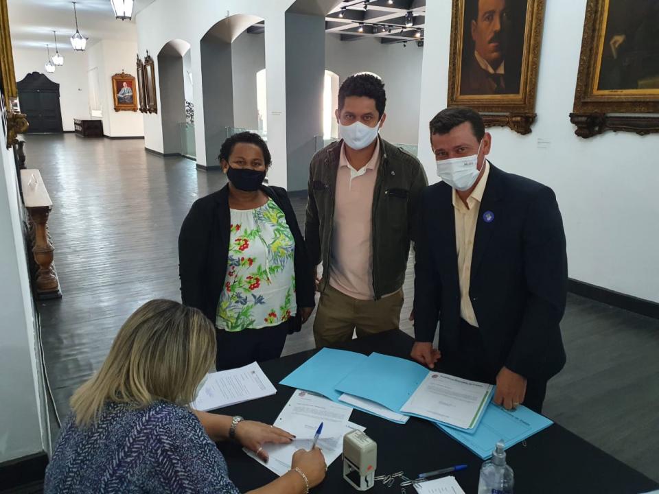 Foto 6 de 10 — Vereadores e prefeito de Trabiju buscam recursos junto ao governo estadual